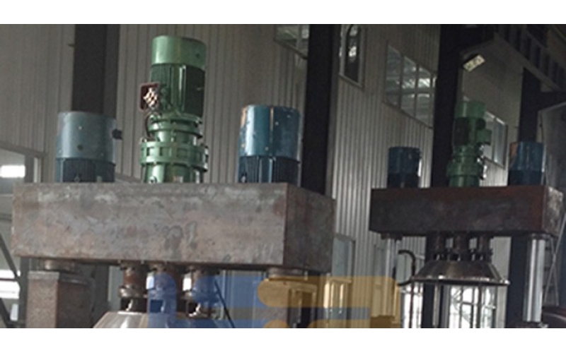 強(qiáng)力分散機(jī)美縫劑生產(chǎn)設(shè)備升降故障解決問題